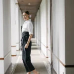 Gena_pants_Black-Lifestyle-02_600x900