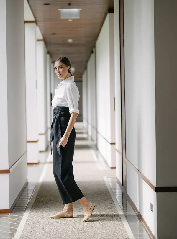 Gena_pants_Black-Lifestyle-02_600x900 Gena_pants_Black-Lifestyle-02_600x900