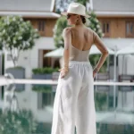 KATE pants_white -Lifestyle-01_600x900