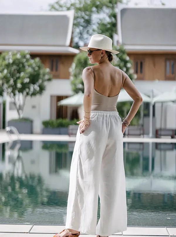 KATE pants_white -Lifestyle-01_600x900 KATE pants_white -Lifestyle-01_600x900