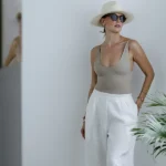 KATE pants_white -Lifestyle-02_600x900