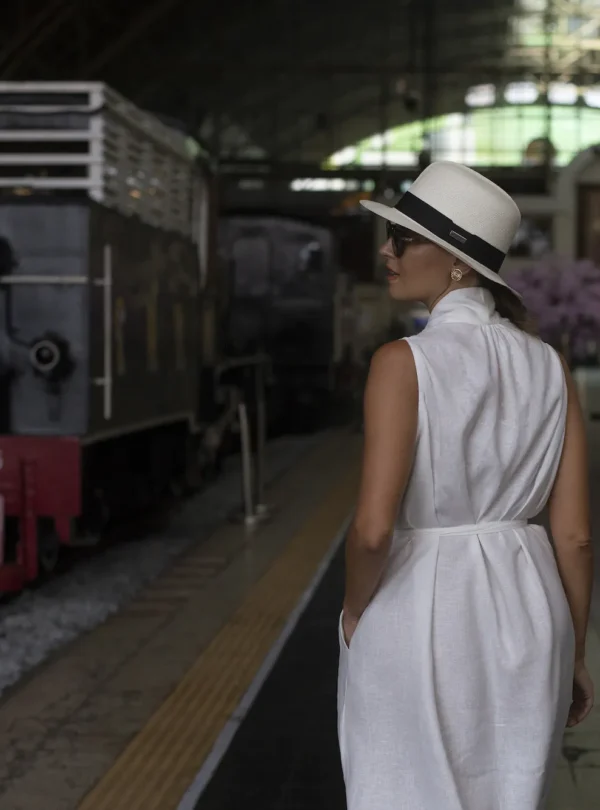 chloe-dress-lifestyle-2 chloe-dress-lifestyle-2