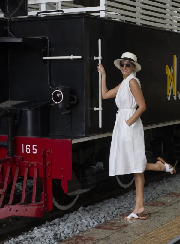 chloe-dress-lifestyle-3 chloe-dress-lifestyle-3