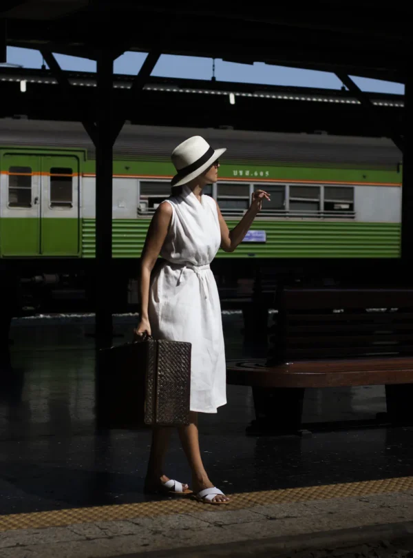 chloe-dress-lifestyle-4 chloe-dress-lifestyle-4