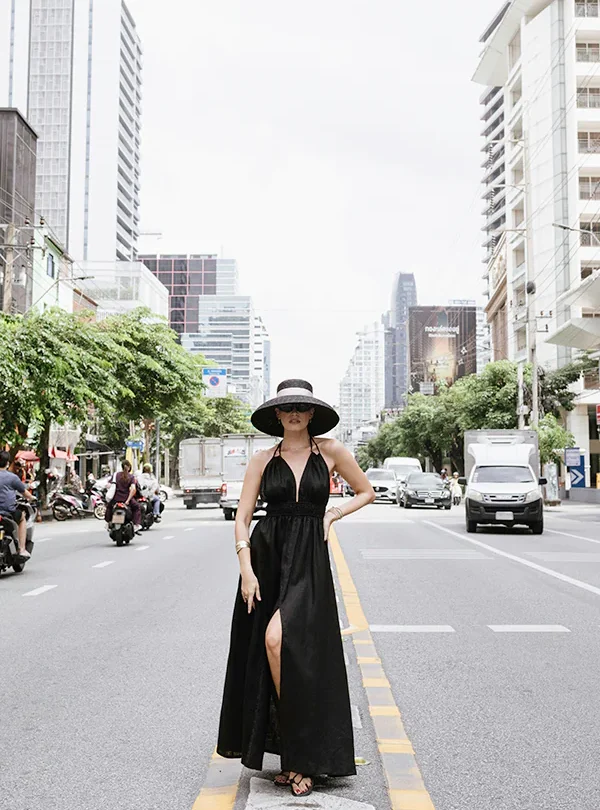 monpanama_cassie-black_thonglor_front_600x900 monpanama_cassie-black_thonglor_front_600x900