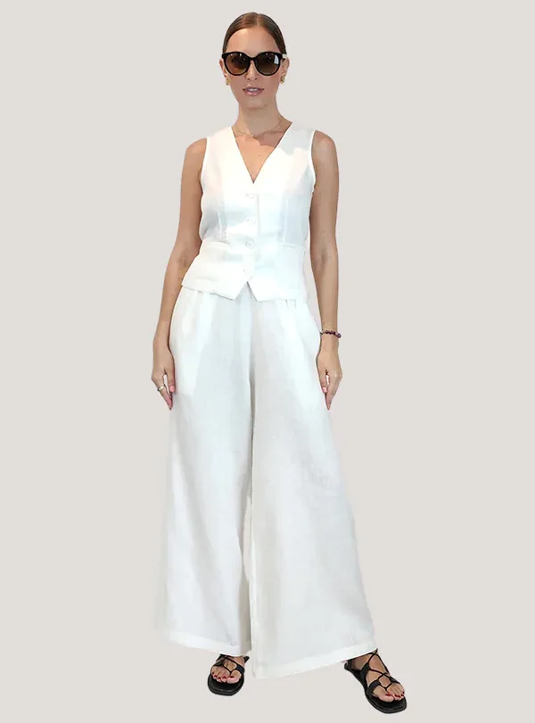 monpanama_leonie-red_studio_front_600x900 monpanama_leonie-red_studio_front_600x900